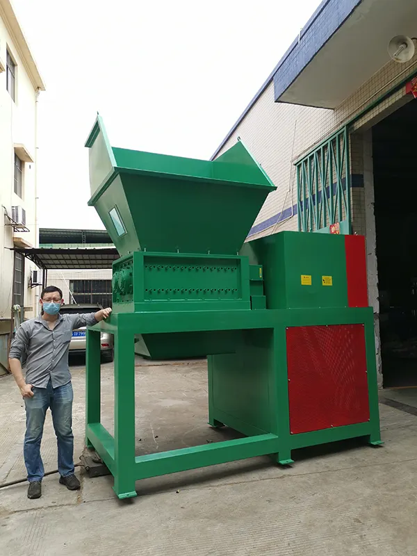 雙軸(zhou)撕(si)碎機(ji)