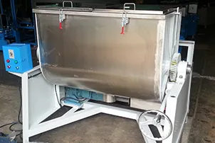 Horizontal color mixing machine